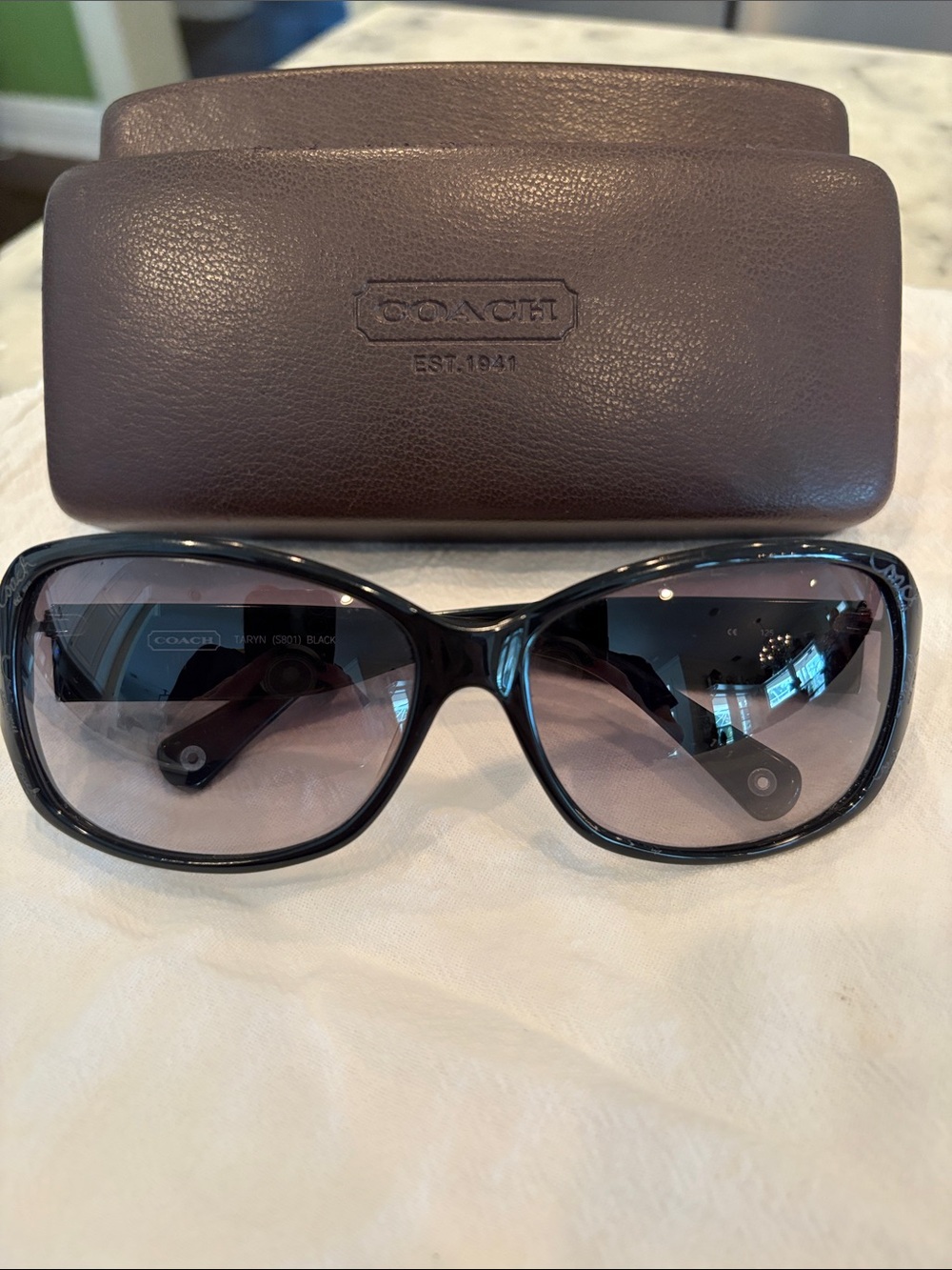 COACH Black Gradient Lens Women's Oversized Sunglasses with Brown Case